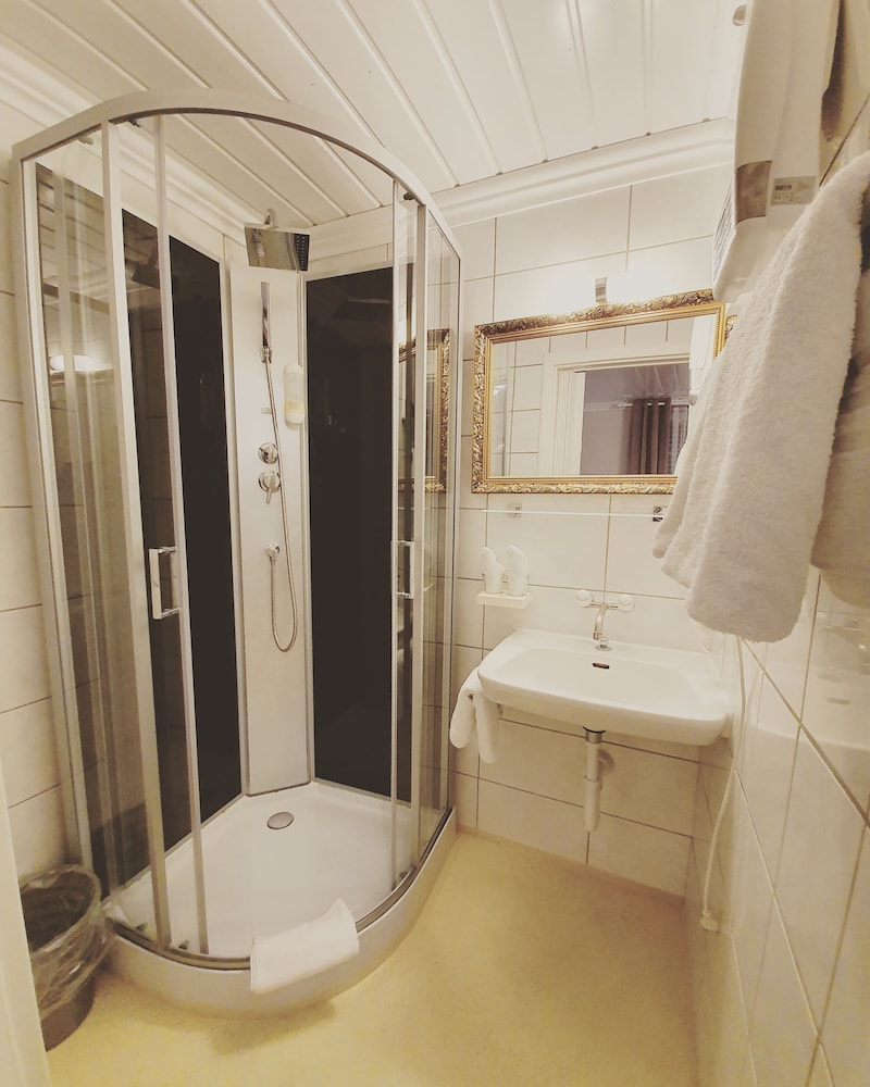 Standard Triple Room - Photo 33