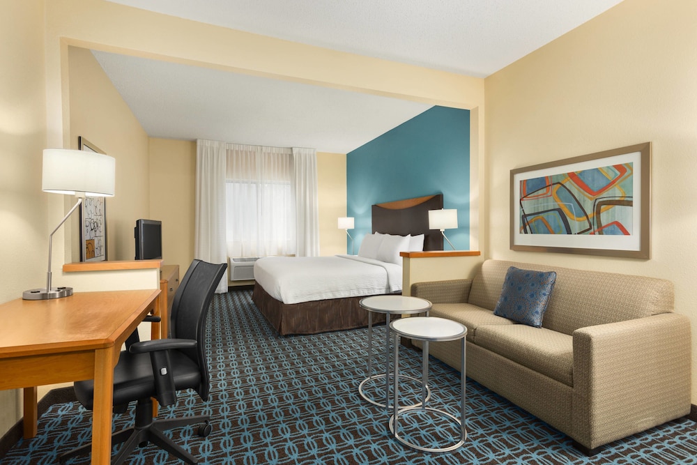 Executive Suite, 1 King Bed With Sofa Bed