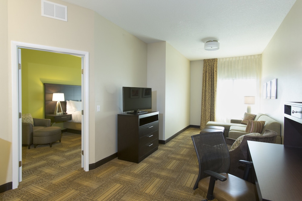 Suite, 1 King Bed, Kitchen