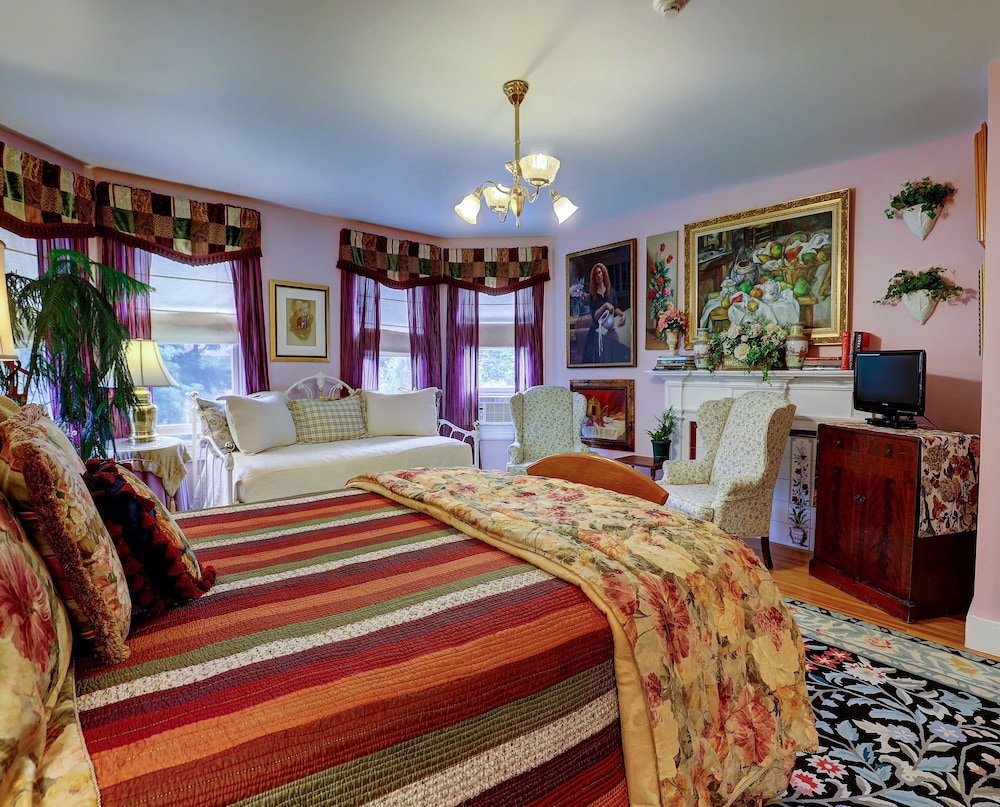 Family Triple Room, Ensuite, Mountain View (Opal) photo 2