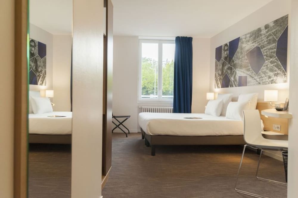 Room, Connecting Rooms