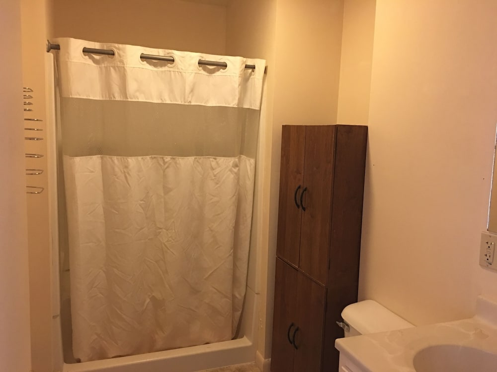 Standard Room, 2 Queen Beds photo 3