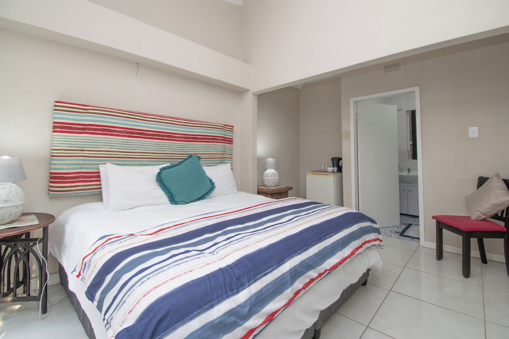 Standard Room photo 2