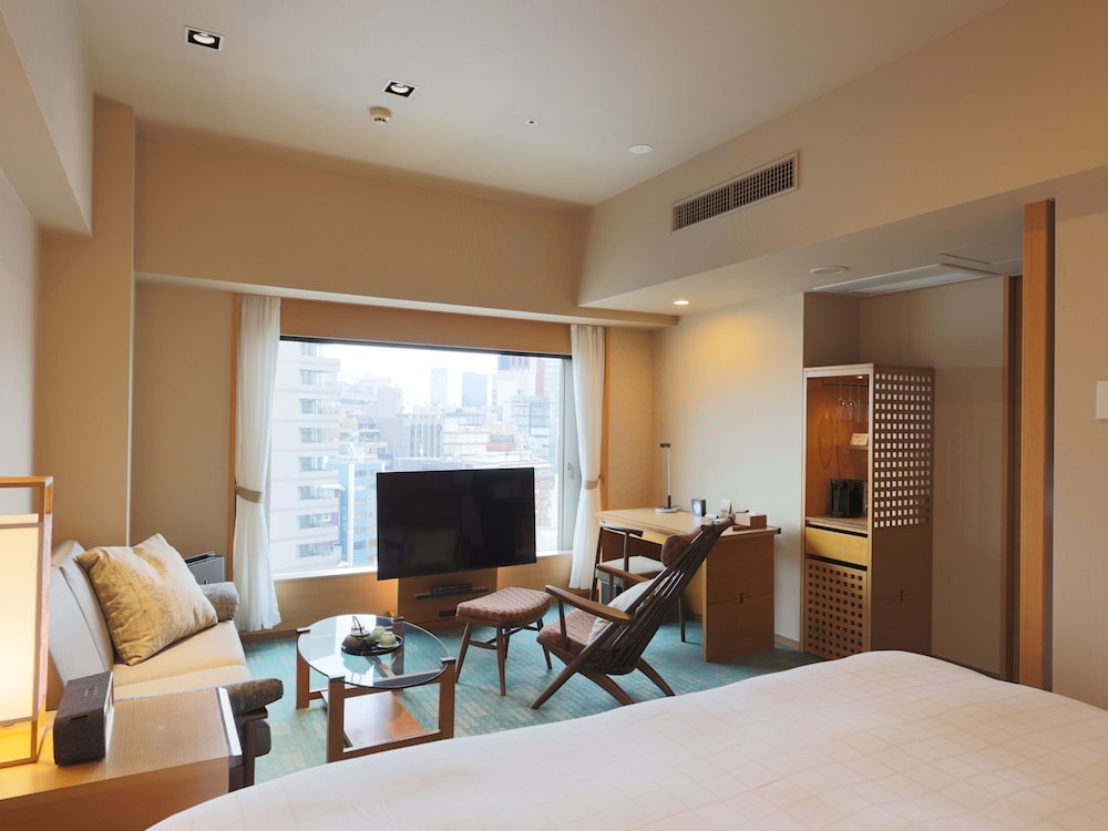 Premium Double 1 King Bed, Non Smoking, Jetted Tub (High Floor)