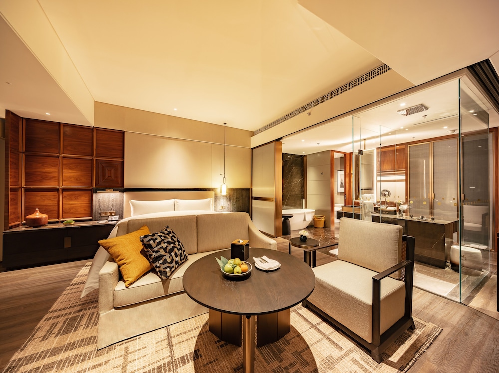 Horizon, Premier Room, 1 King Bed - Photo 4