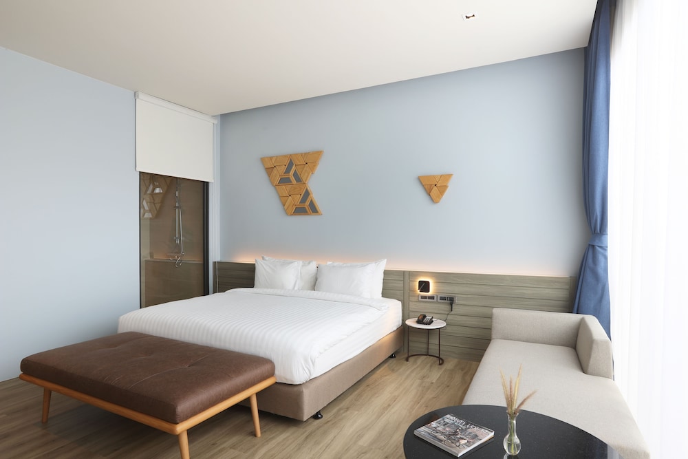 Deluxe Room - Photo 2