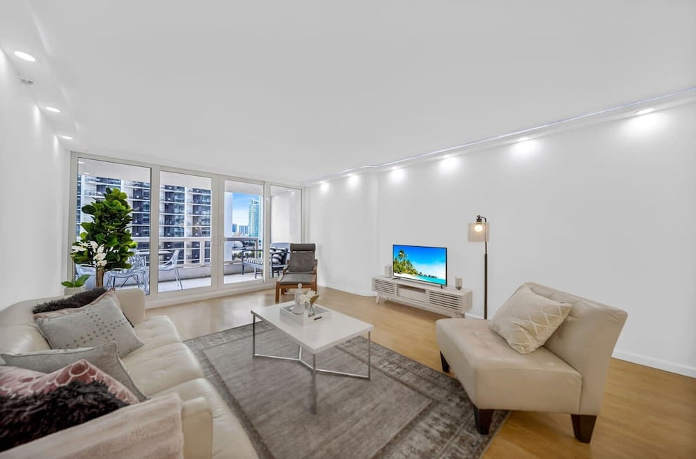 Apartment photo 1