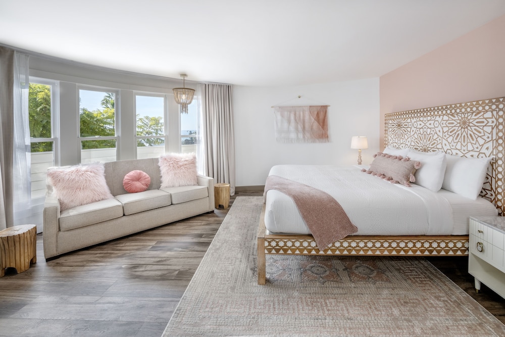 Room, 1 King Bed, Ocean View - Photo 4