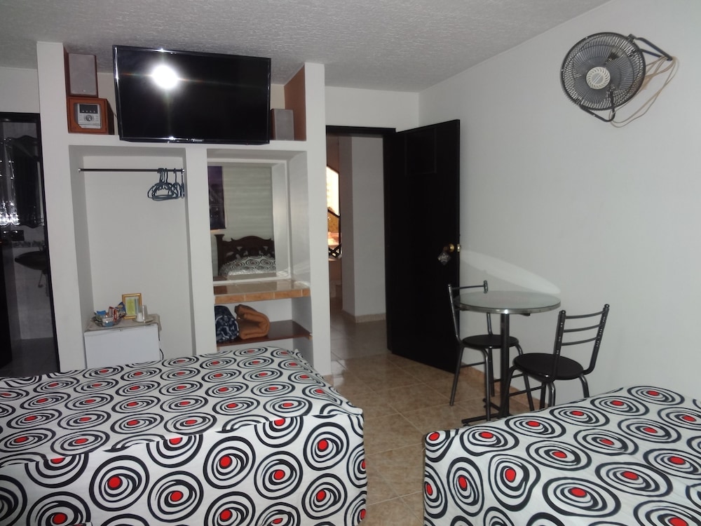 Triple Room (With Fan) photo 1