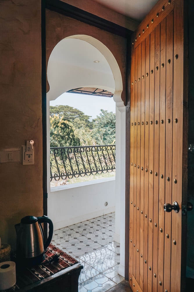 Deluxe Studio Suite, 1 Bedroom, Private Bathroom, Executive Level photo 2