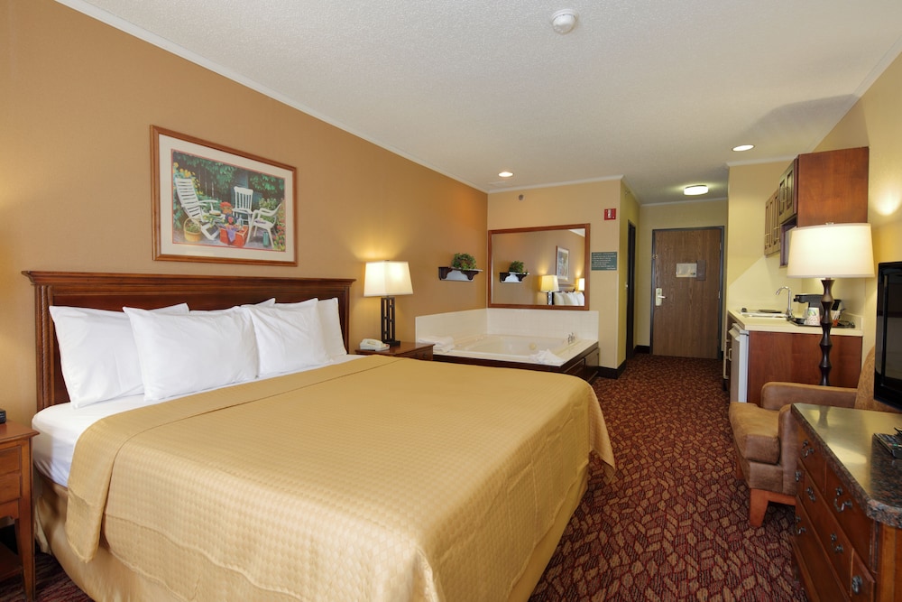Honeymoon Suite