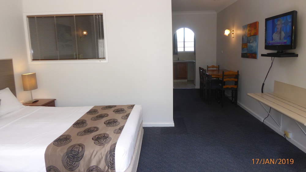 Economy Suite photo 3