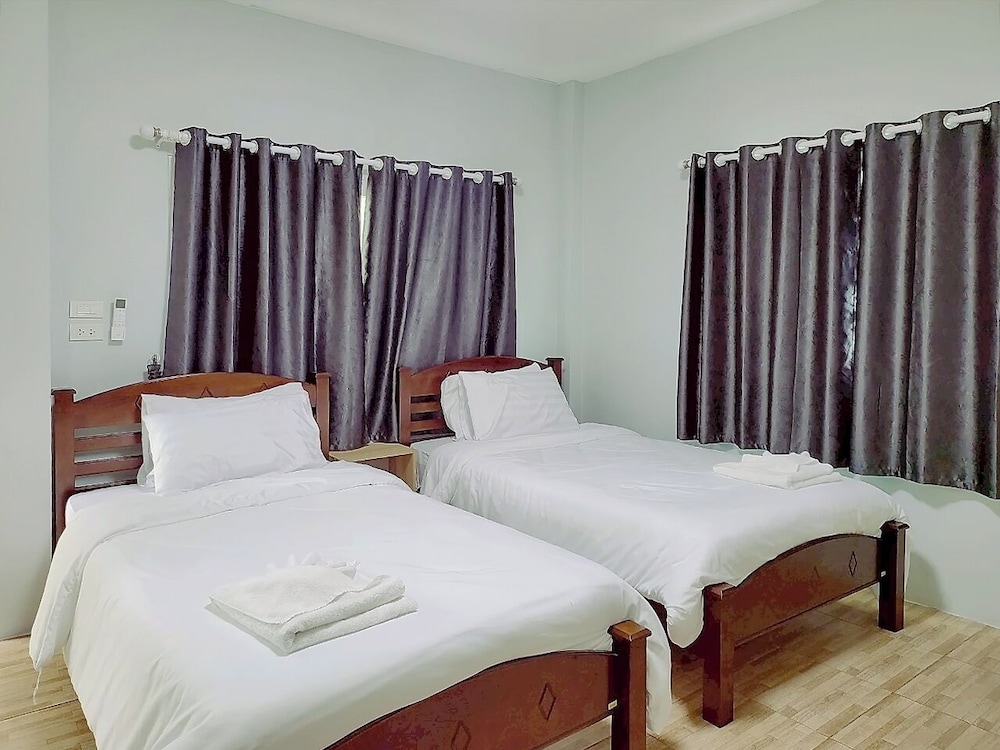 Deluxe Double or Twin Room photo 1