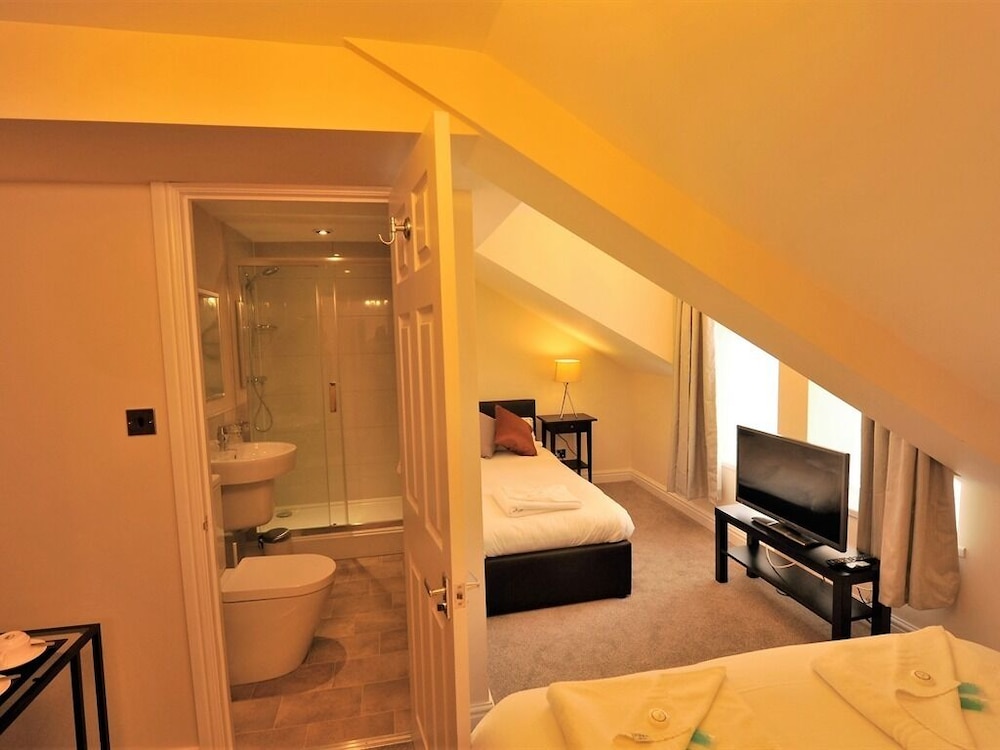 Family Triple Room, Ensuite photo 1