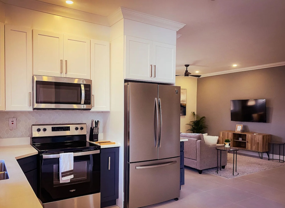 Basic Apartment photo 2