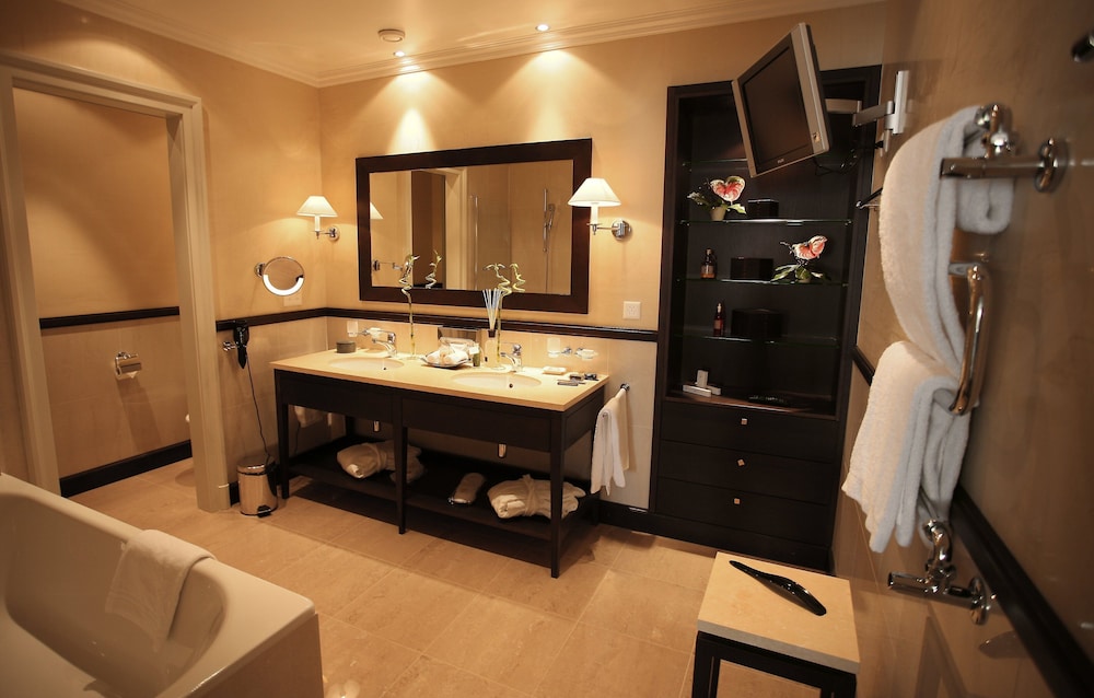 Deluxe Suite (Lake) photo 1