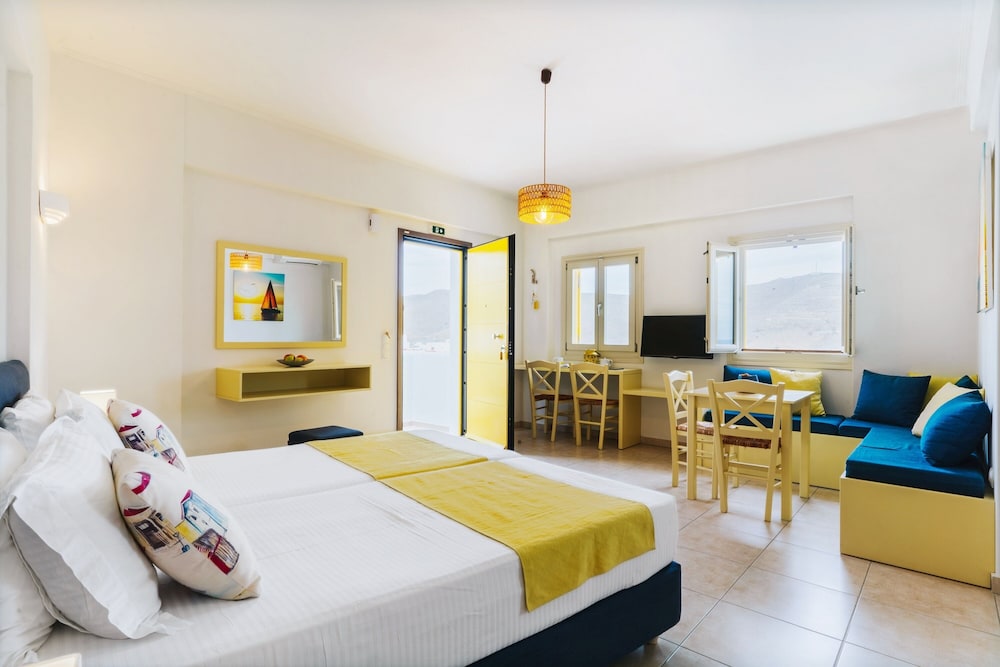 Charm Suite, 2 Bedrooms, Ensuite, Sea View photo 3
