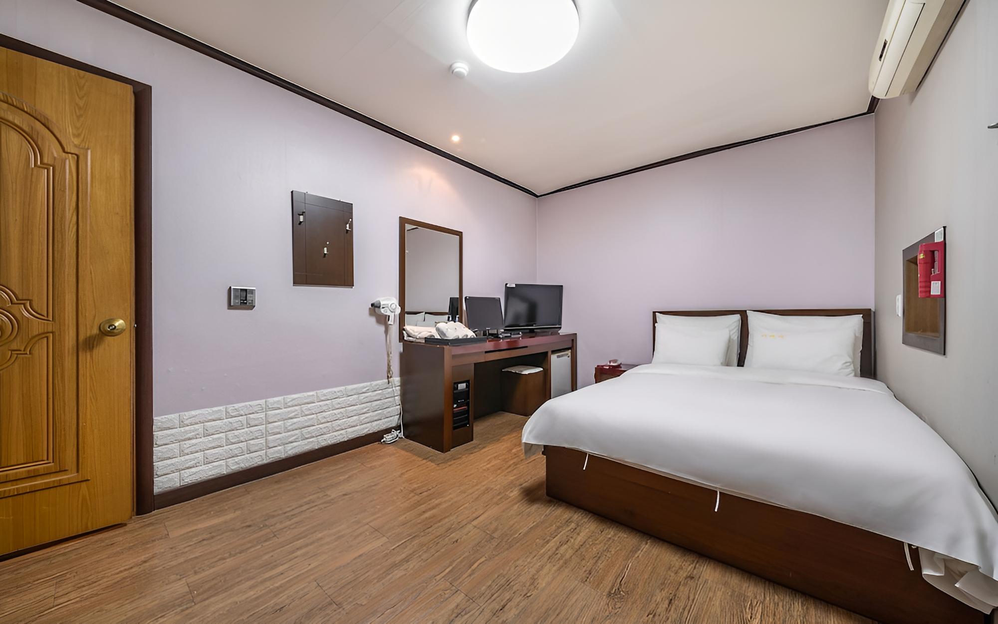 Room (Standard Room) photo 1
