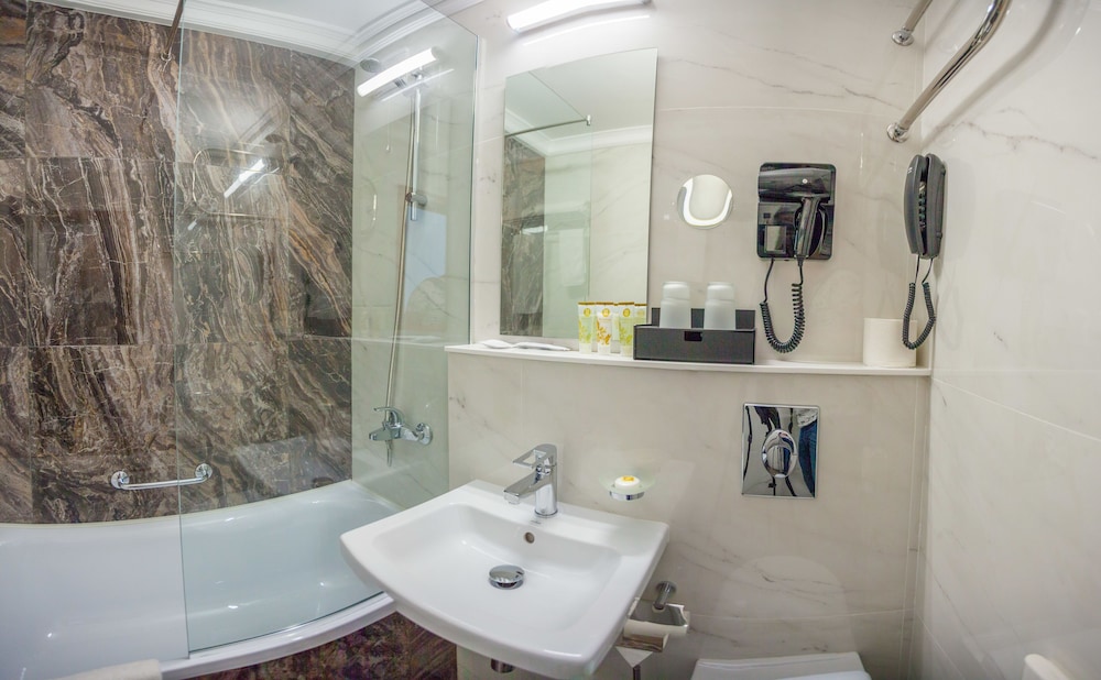 Double Room, 1 Double Bed, Non Smoking, River View photo 3