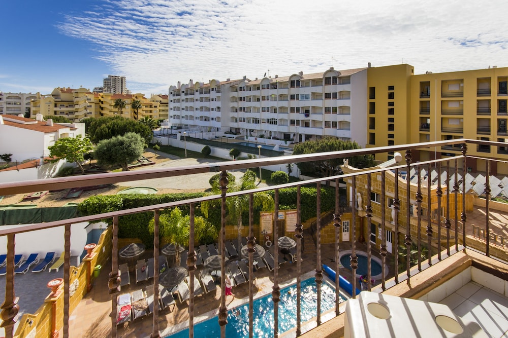 Superior Apartment, 1 Bedroom, Pool View - Photo 5