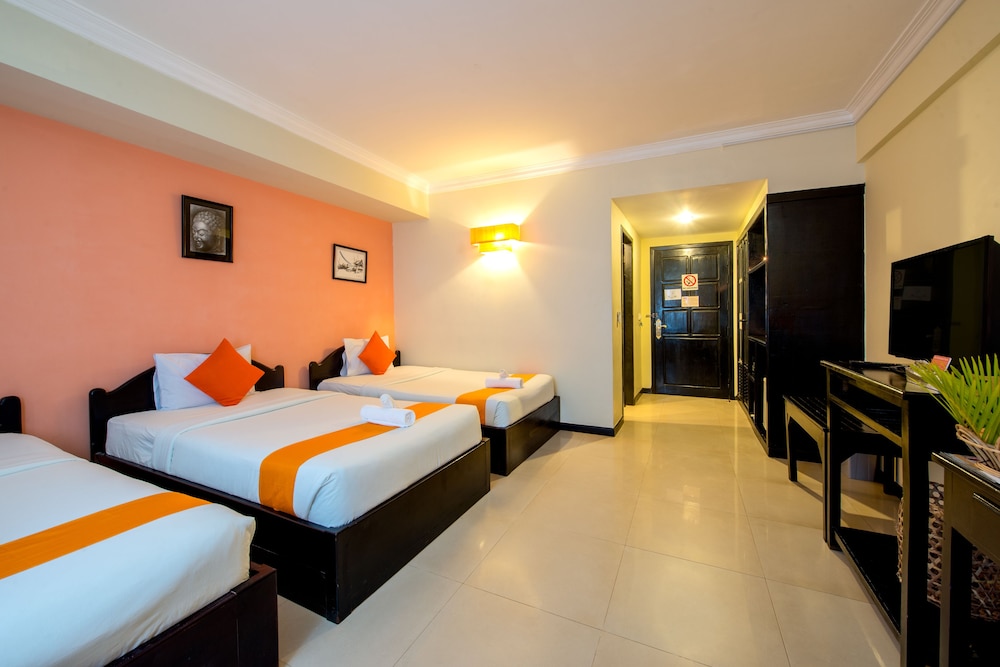 Superior Triple Room - Photo 9