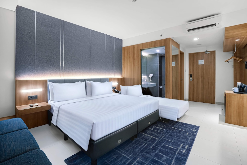 Deluxe Triple Room - Photo 2