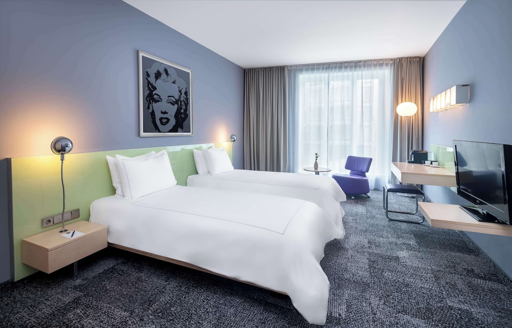 Executive Room - Photo 5