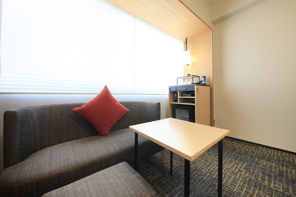 Standard Triple Room, Non Smoking - Photo 2