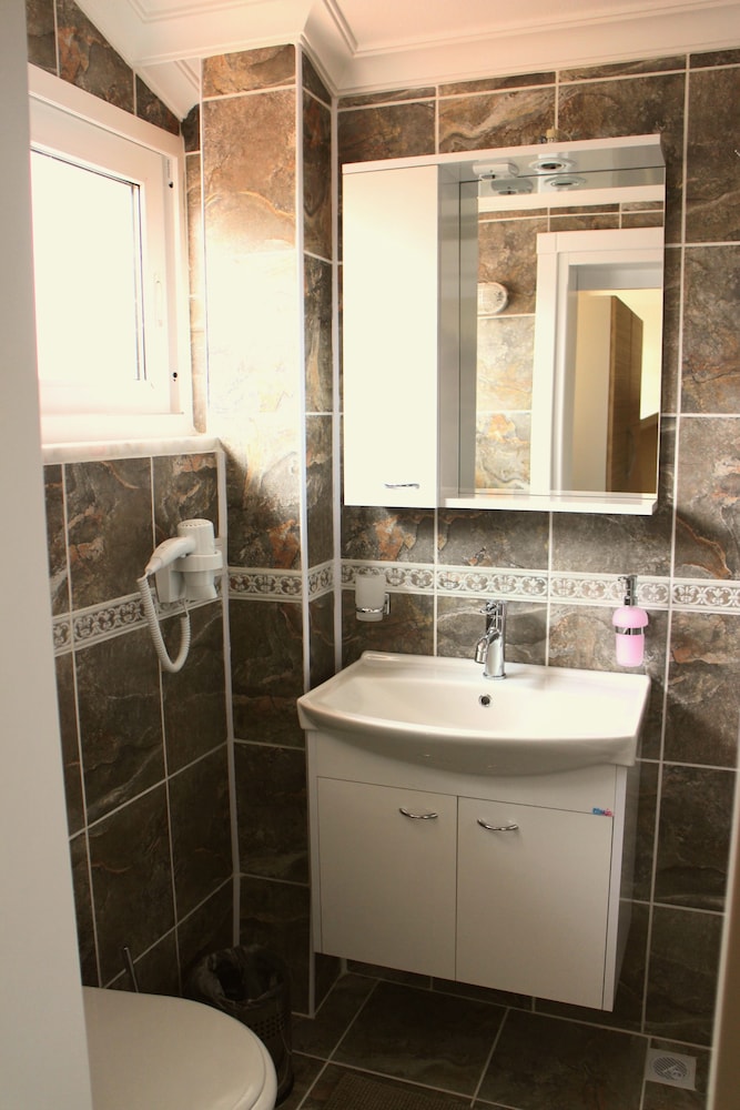 Big Double Rooms At Attic photo 2