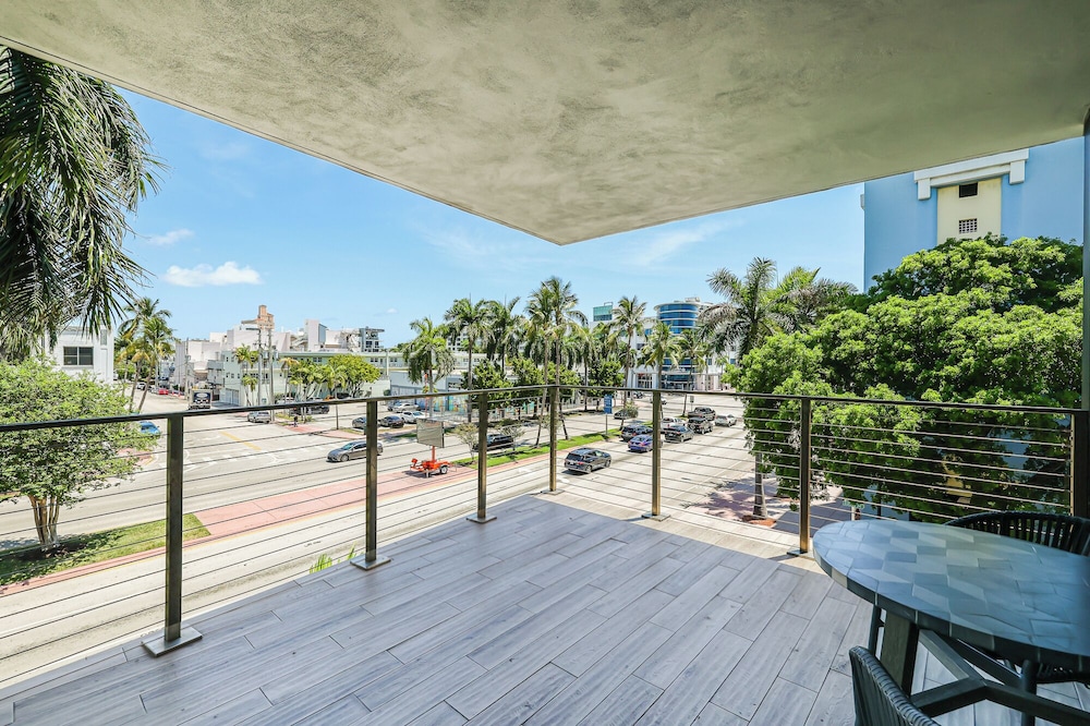 Room, Balcony, Corner - Photo 7