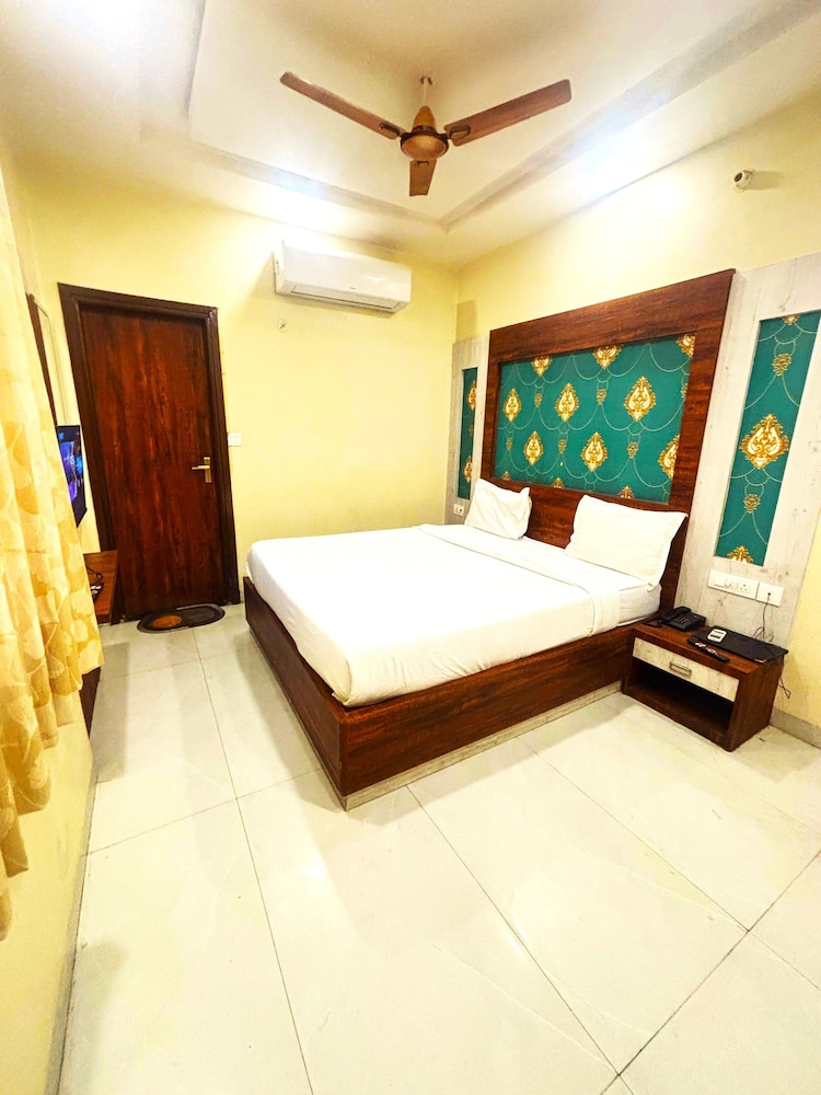 Deluxe Room, River View