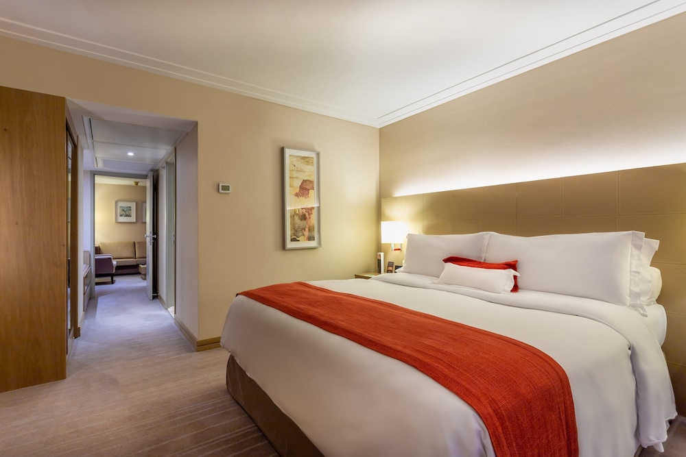 Club Suite, 1 Bedroom, Accessible, City View (Club Lounge Access) photo 1