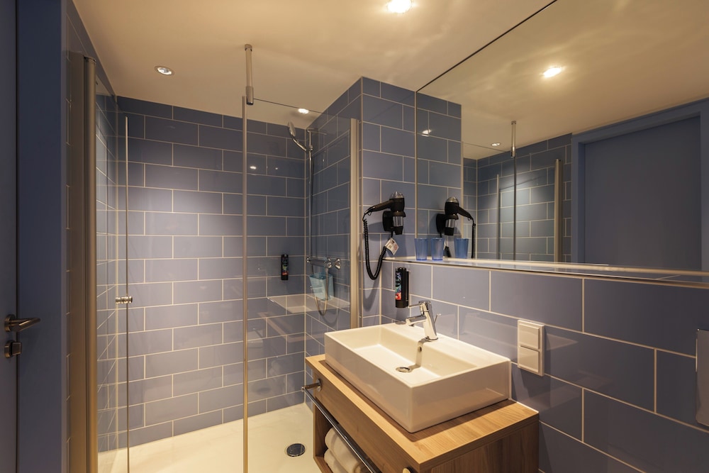 Premium Room - Photo 11