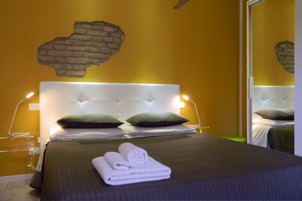 Triple Room, 1 Queen Bed with Sofa bed photo 1