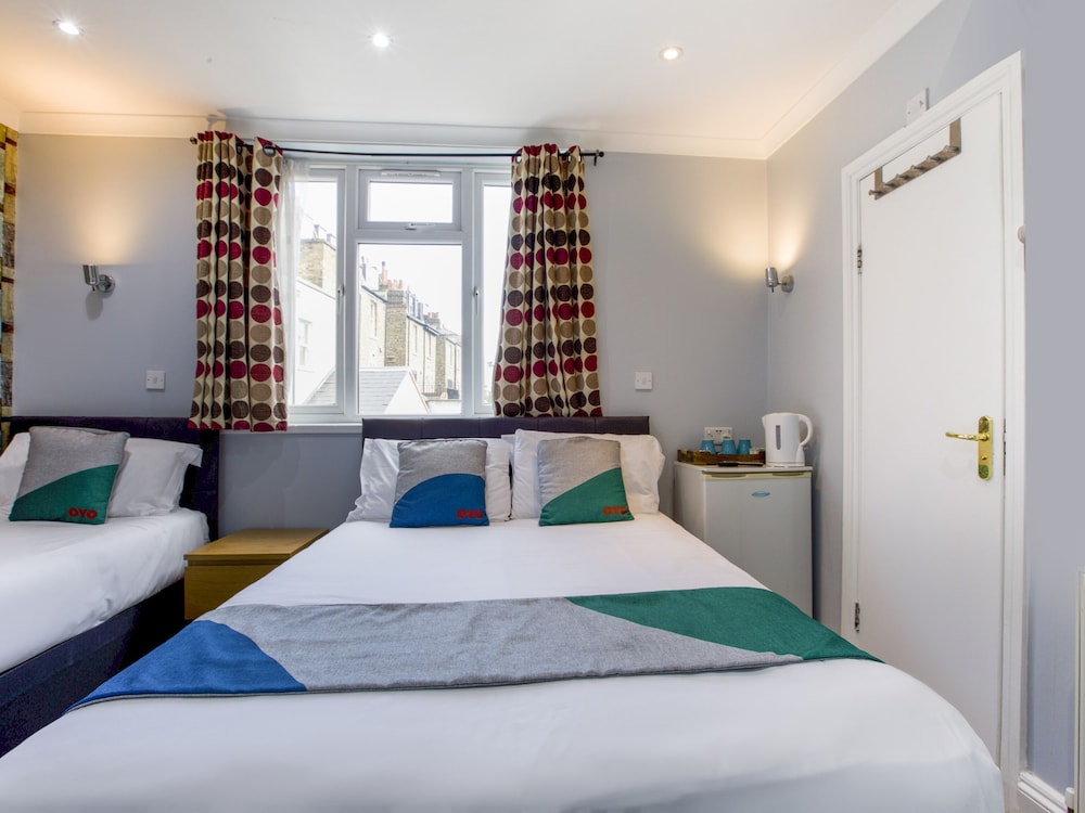 Standard Triple Room, Multiple Beds photo 3