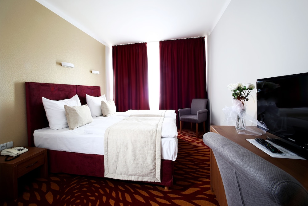 Double Room - Photo 2