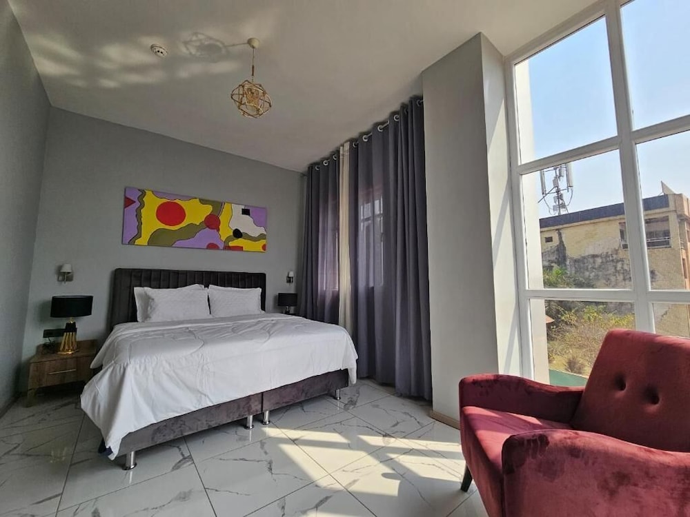 Deluxe Suite