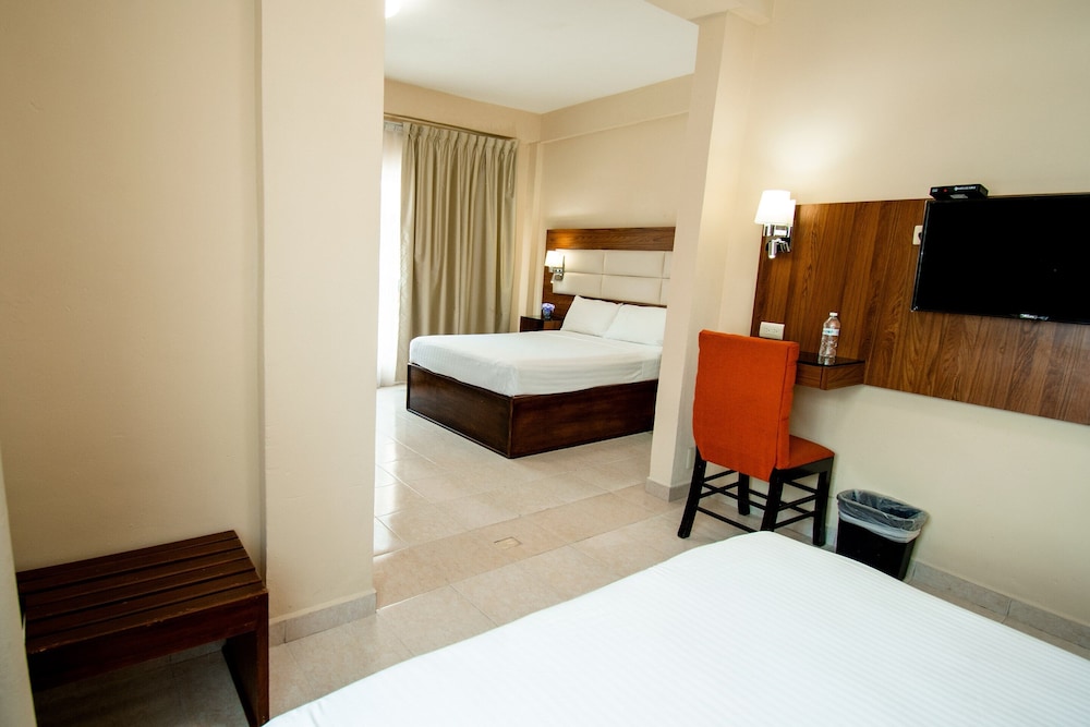 Junior Double Room, 2 Double Beds, City View, Tower - Photo 5