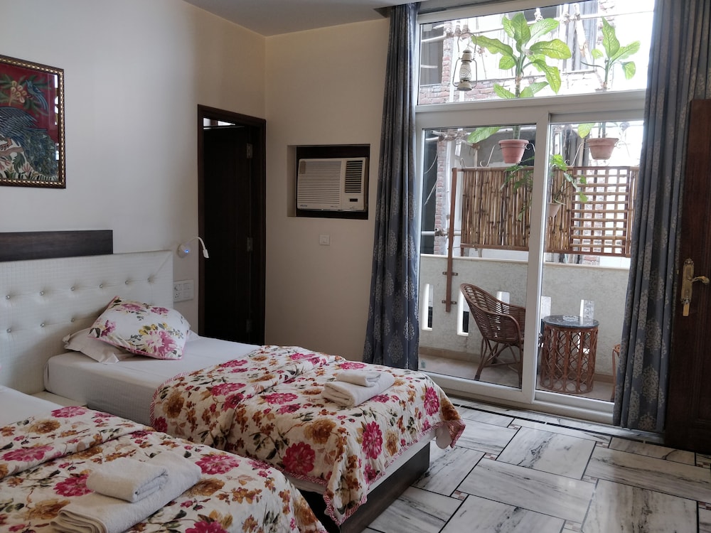 Super Deluxe Room - Photo 16