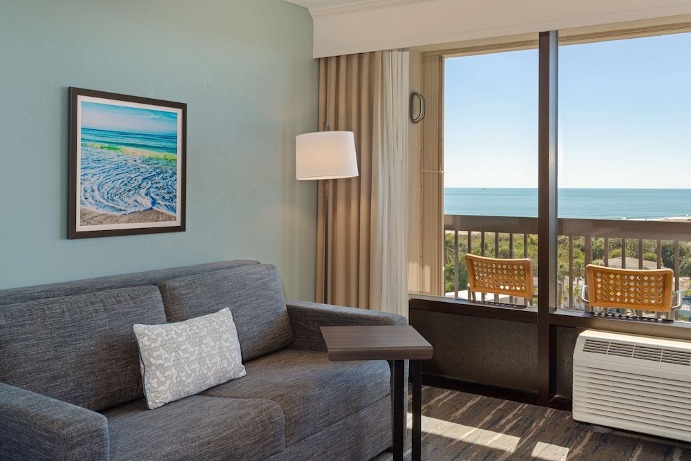 Room, Ocean View (2 Queen Beds & Sofa Bed, Floors 5-8) - Photo 2