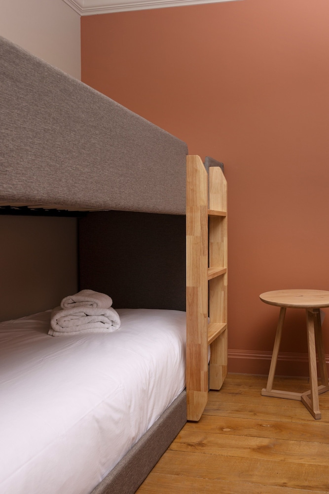 Heather Suite photo 2