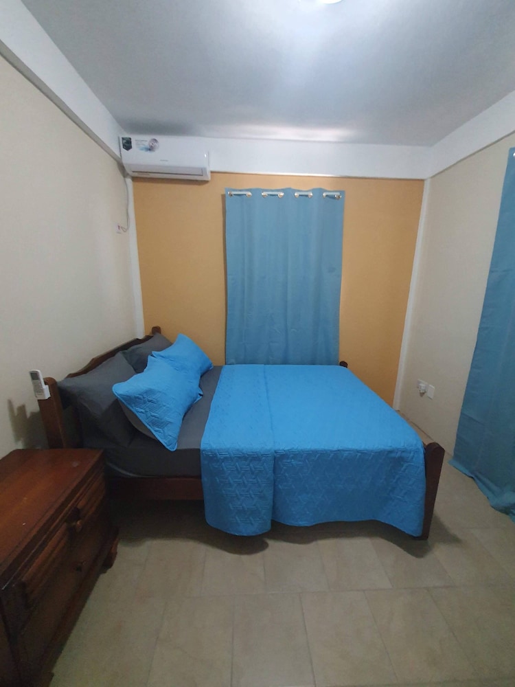 City Apartment, 2 Bedrooms, Mountain View photo 1