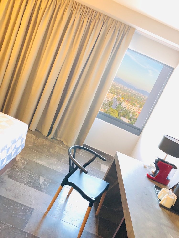 Deluxe Double Room, 2 Double Beds, City View - Photo 5