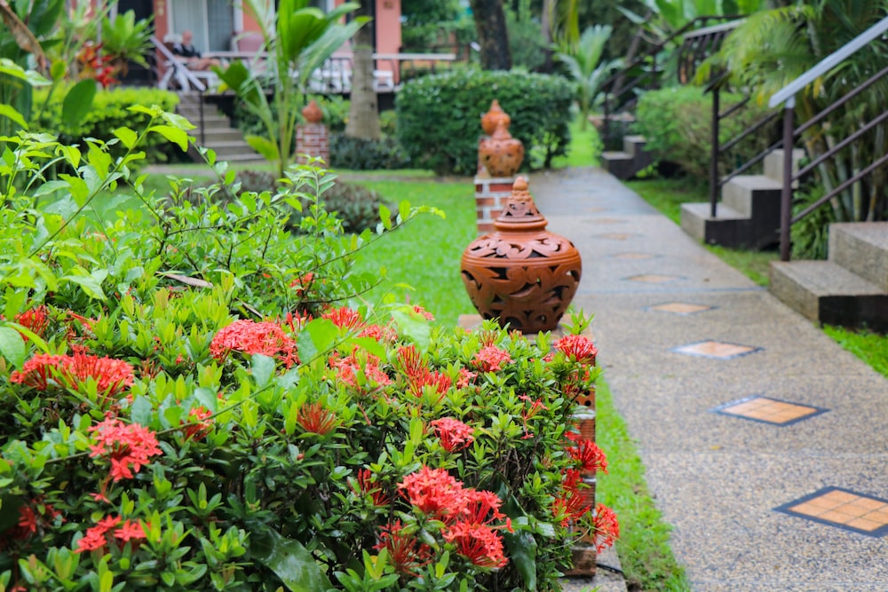 Deluxe Villa, Poolside - Photo 14