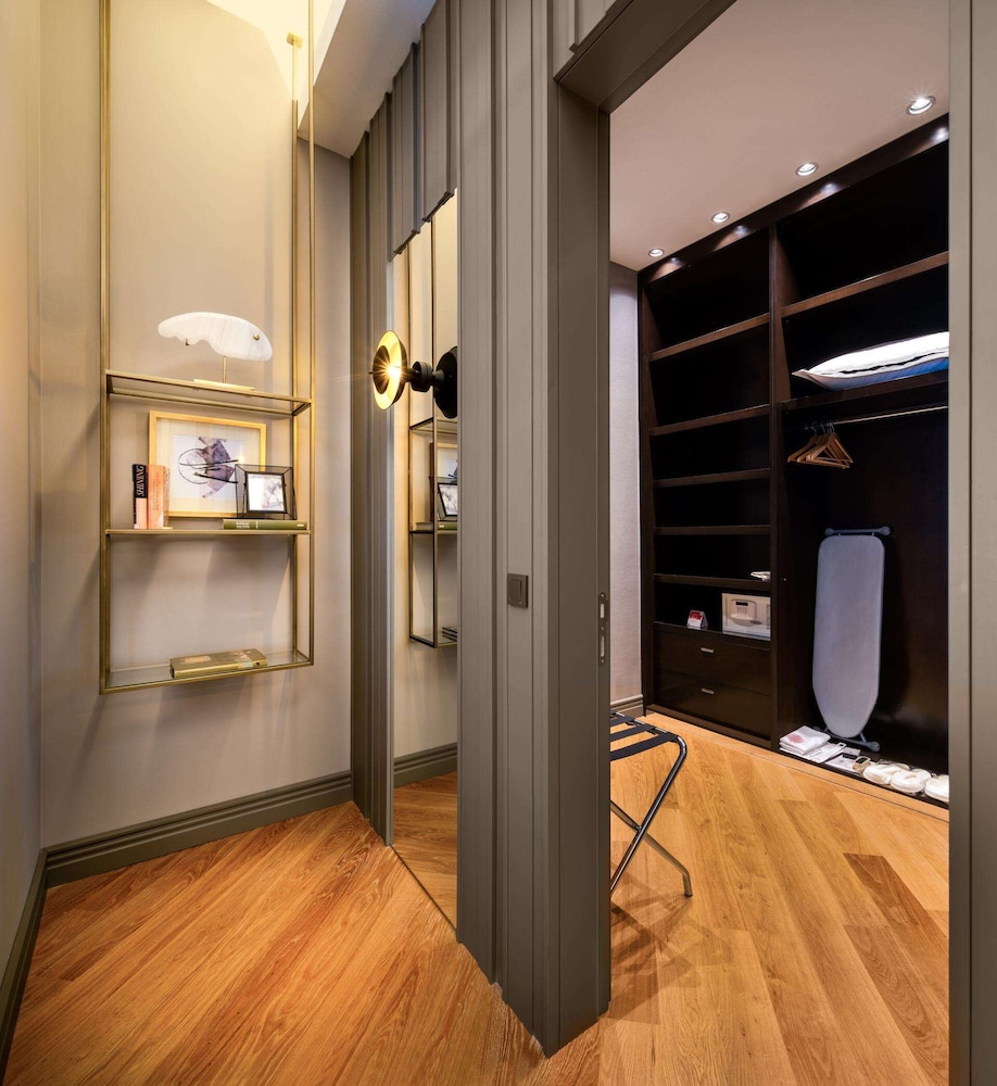 Ocean Suite (Urban Chic Lounge Access)