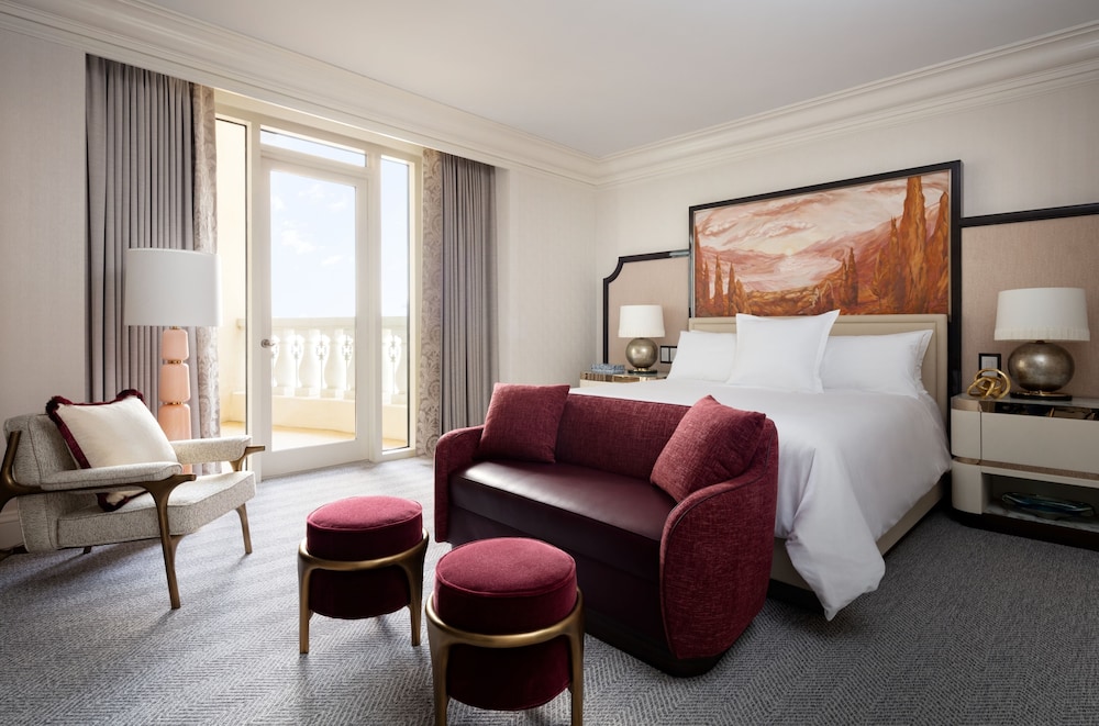 Two Bedroom Grand Lakeview Suite