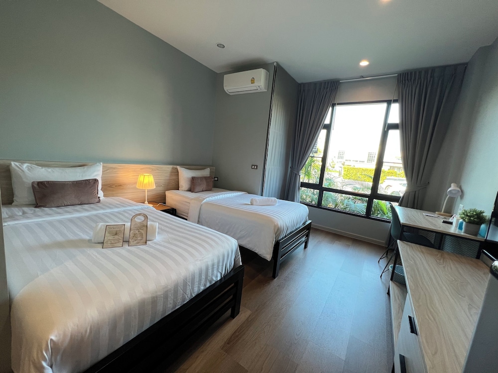 Deluxe Twin Room - Photo 1
