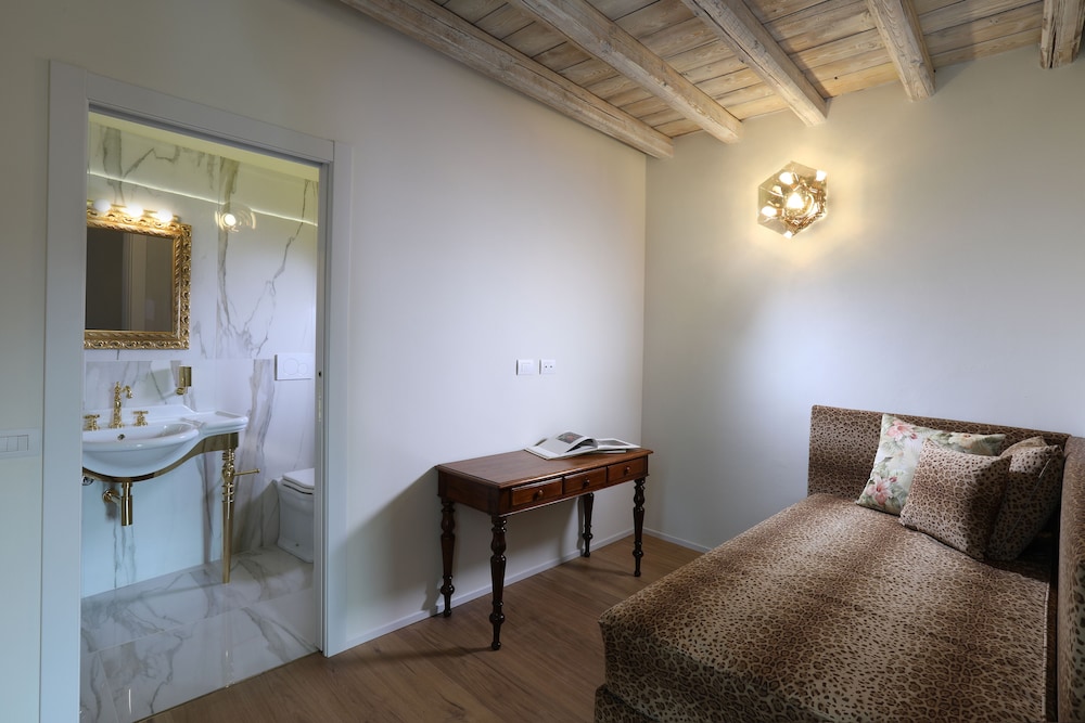 Premium Room, Lake View, Tower photo 3