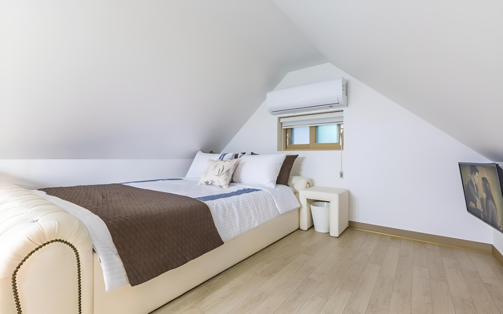 Room (206 Coconut (Spa Duplex)) - Photo 7