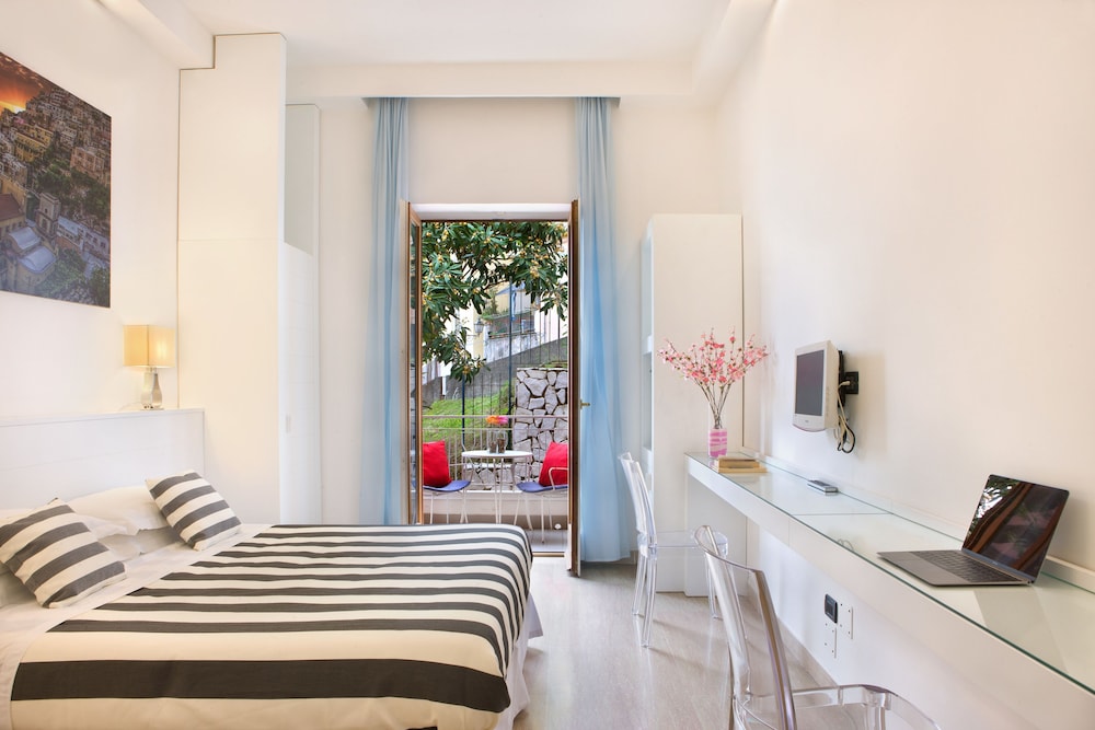 Standard Double or Twin Room, Garden View - Photo 1